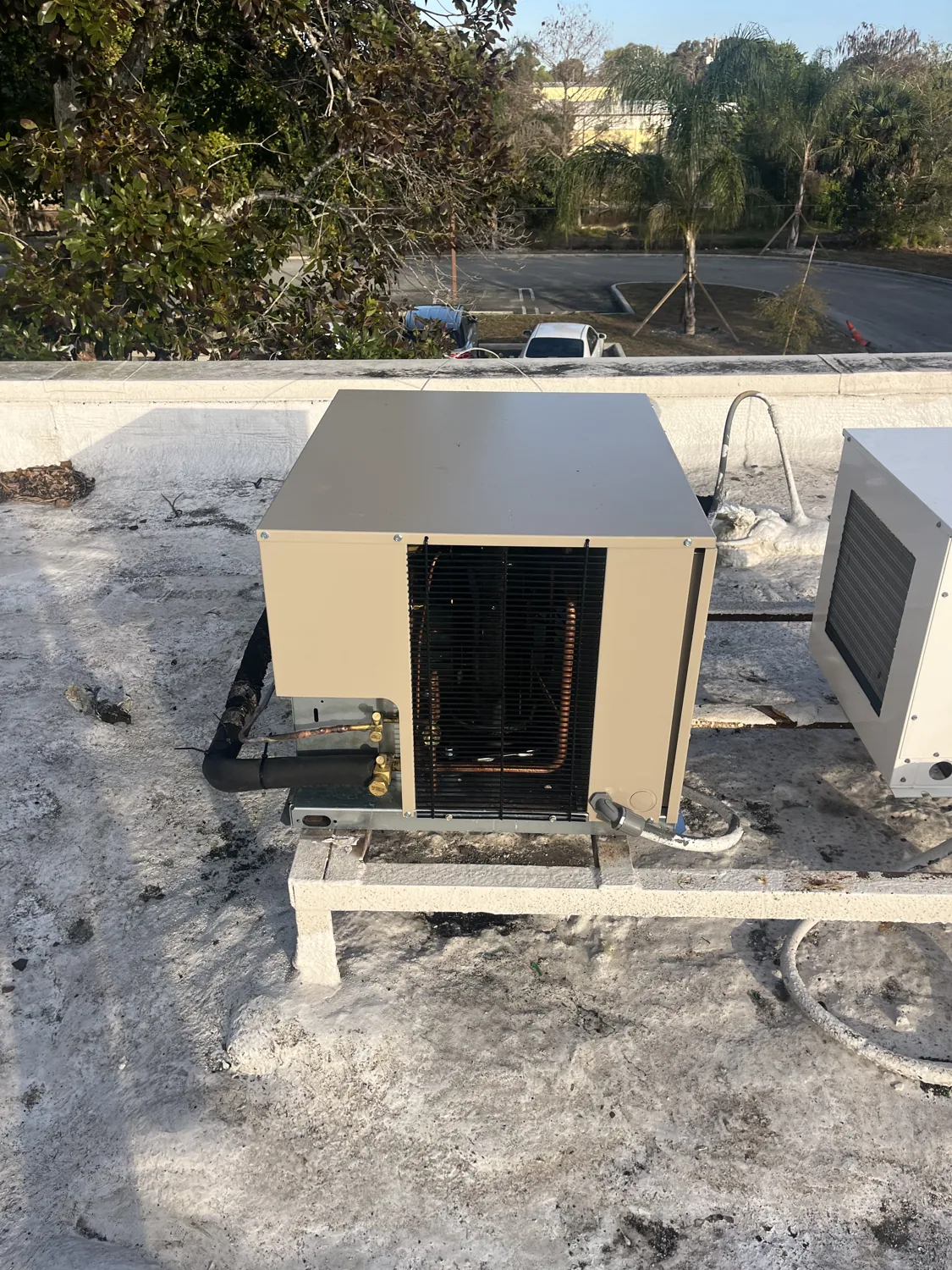 Commercial rooftop condensing unit installed by Coastline